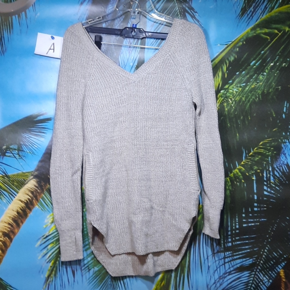 Is victory secret long sleeve sweater